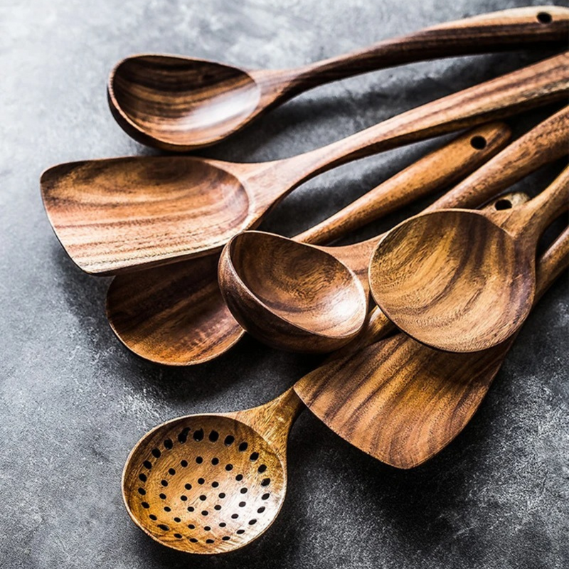 Conjunto de Utensílios de Madeira de Teca